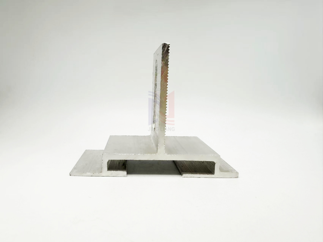 Guida leggera e ad alta durata per sistema di supporto facciata con pannelli in terracotta da 18mm